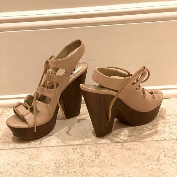 Brand New Guess Lace Up Wooden Heels - Picture 1 of 5
